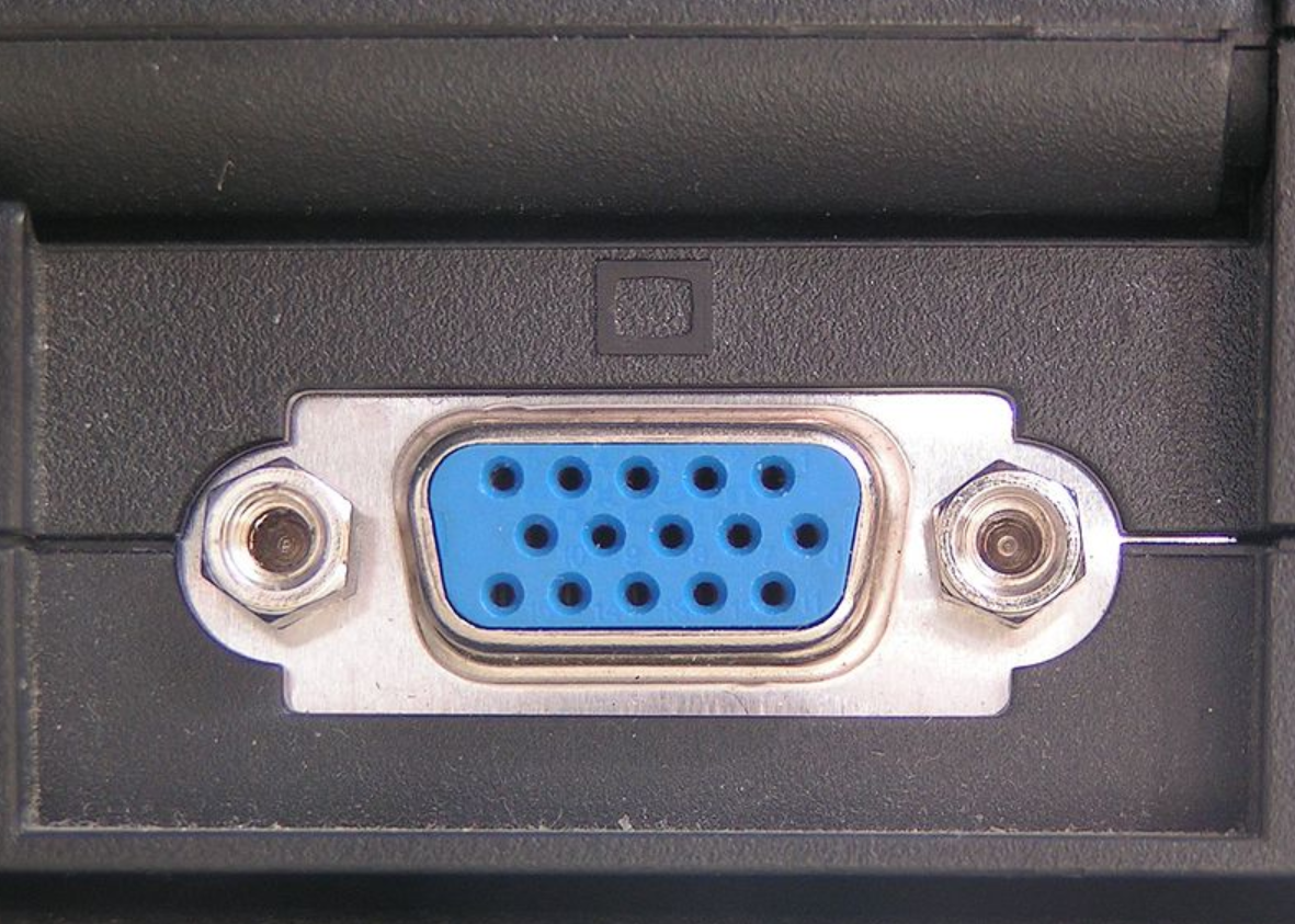 Порт входа выхода. Разъём VGA D-sub 15. Порт порт d-sub (VGA). Разъем ВГА на 2 монитора. VGA(15f).