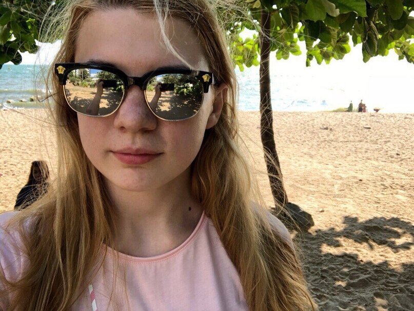 Настя Руссу, г. Киров. Зарабатывает с 16 лет