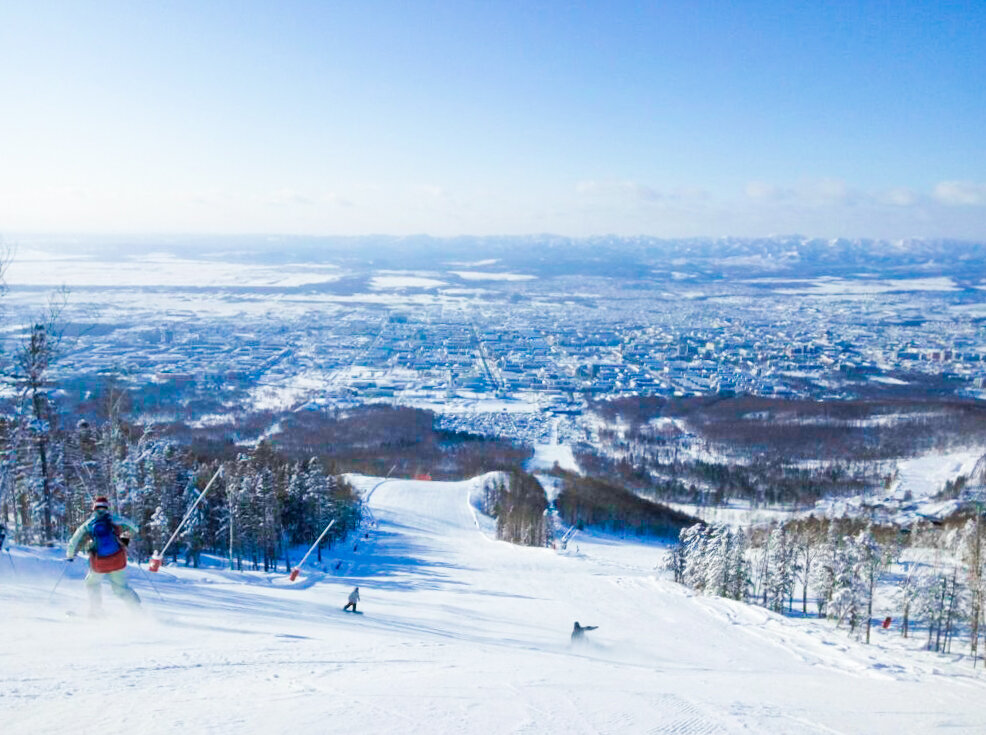 Горные лыжи Южно Сахалинск