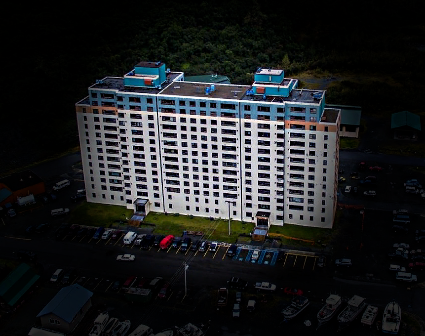 уиттиер, штат аляска. жилые небоскребы торонто. город сумгаит азербайджан. уиттиер аляска. аляска городок уиттер.