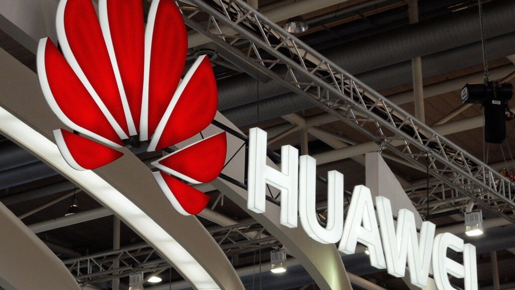 В отличие от РУСАЛа, санкции которому назначал Минфин США, возможное наказание Huawei будет принято после судебного разбирательства. А вот после суда президент США Дональд Трамп ещё подумает, что выторговать у Китая взамен поблажек для корпорации Huawei, которую без таких поблажек могут ждать совсем непростые времена, как показал пример ZTE в 2018 году.