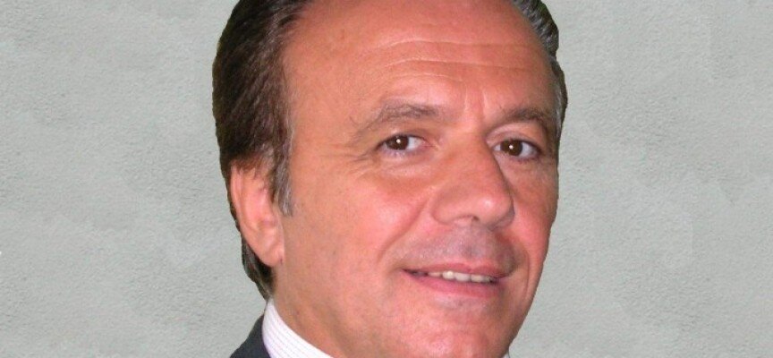 Туллио Симочини, бывший врач, любитель лечить рак пищевой содой