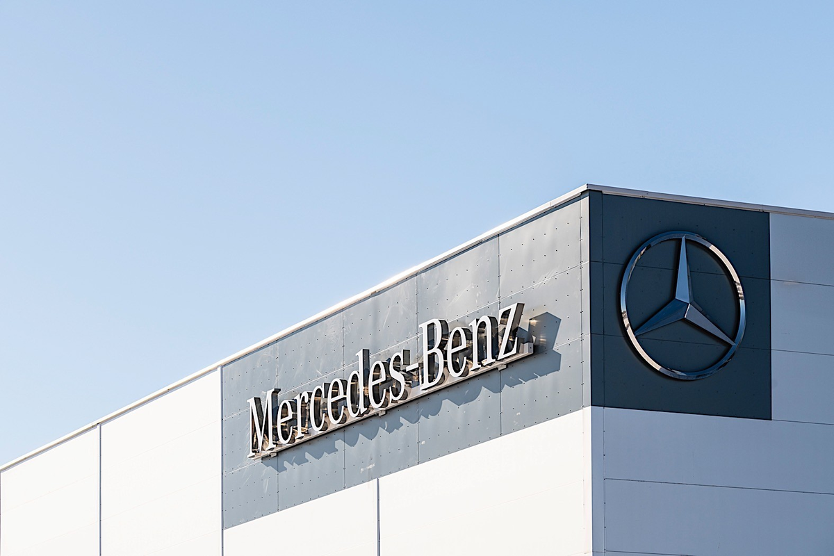 Мерседес-бенц солнечногорск есипово. Мерседес бенц концерн. Mercedes benz zavod. Штутгарт завод мерседес. Где находятся заводы мерседес.