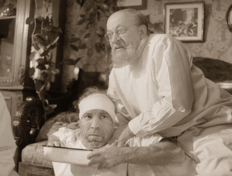 Режиссёр: Владимир Бортко. Жанр: фантастика, драма, комедия.