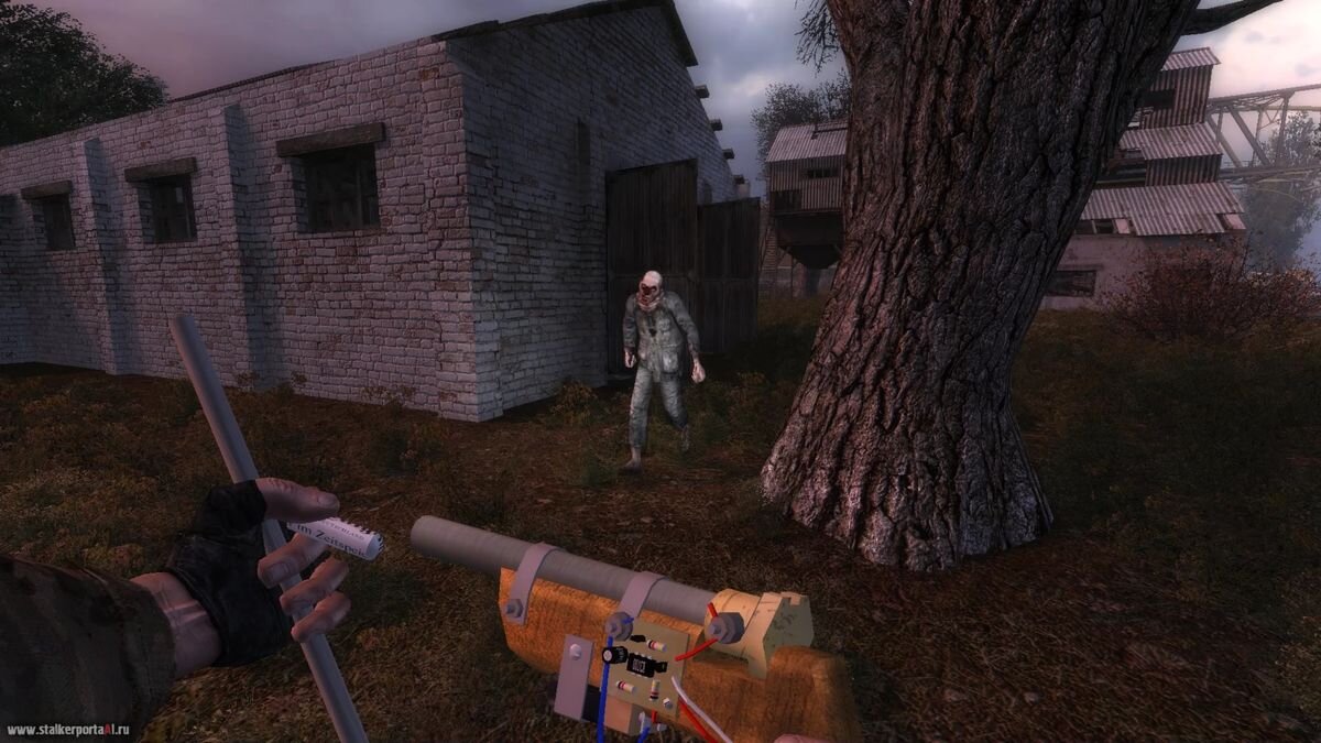 С огнестрельным оружием в Зоне не густо. А что вы хотели? Первые годы зарождения сталкерства.