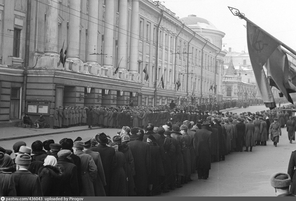 Дом Союзов, прощание со Сталиным, 1953 г. Источник: Мослента.ру