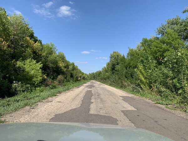 Новая дорога и вертолетная площадка. Такого в деревне я увидеть не ожидал