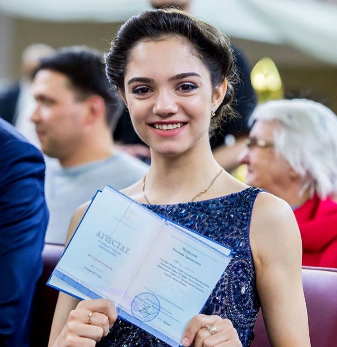 Фото из Инстаграм Е.Медведевой