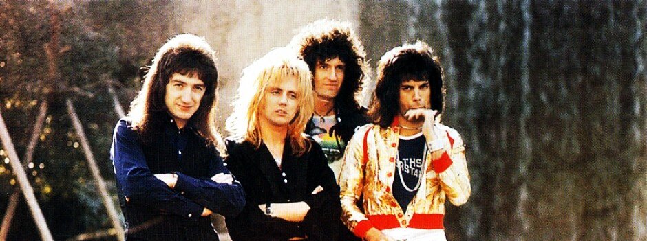 Группа куин в молодости. Группа Queen в молодости. Группа Queen 1974. Группа куин с Меркури. Living wrong
