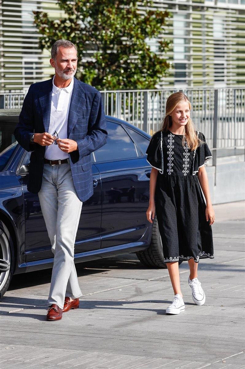 Король Испании и принцесса Леонор навещают Хуана Карлоса в больнице/Gtres