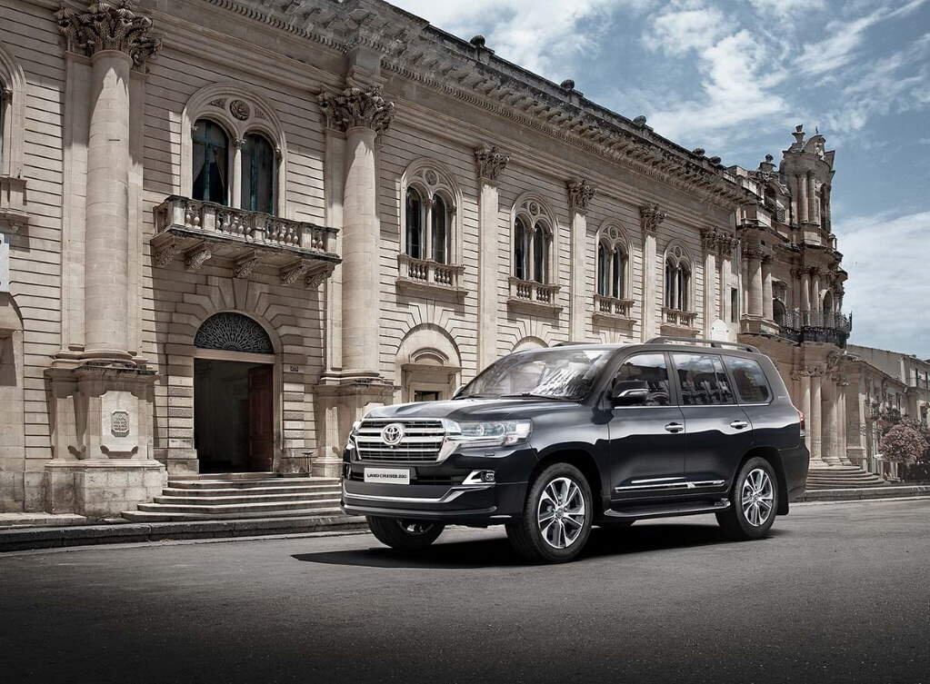 2020 Toyota Land Cruiser 200