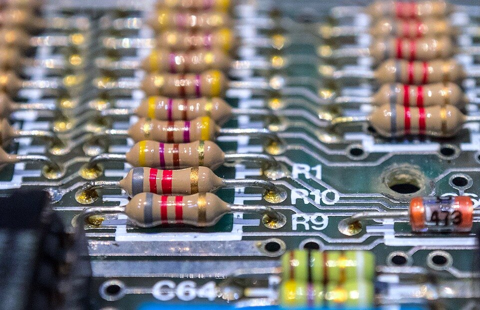 Источник: https://pixabay.com/ru/photos/spectrum-%D1%81%D0%B8%D0%BD%D0%BA%D0%BB%D0%B5%D1%80-%D0%BA%D0%BE%D0%BC%D0%BF%D1%8C%D1%8E%D1%82%D0%B5%D1%80-1982-3830059/