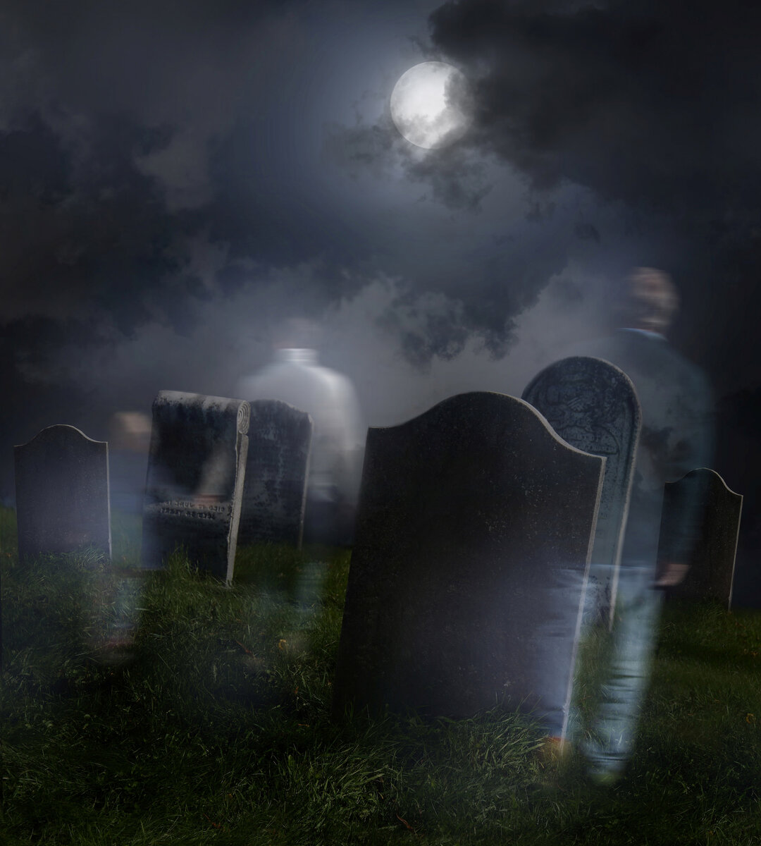 Звезды это души умерших людей. Кладбище ночью с призраками.