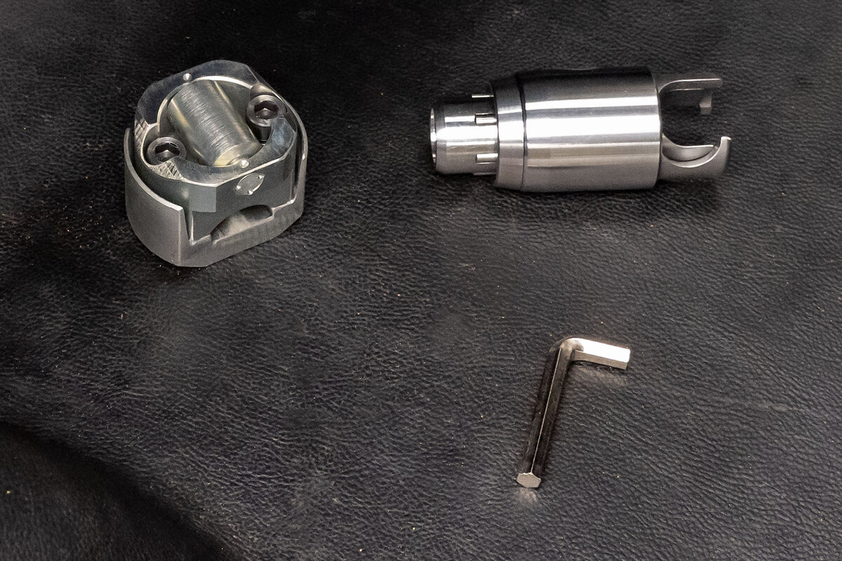 Для установки блокиратора "Перехват-универсал" потребуется только шестигранник