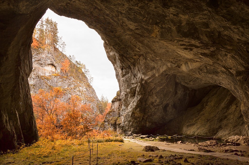 Величественная арка пещеры Шульган-Таш