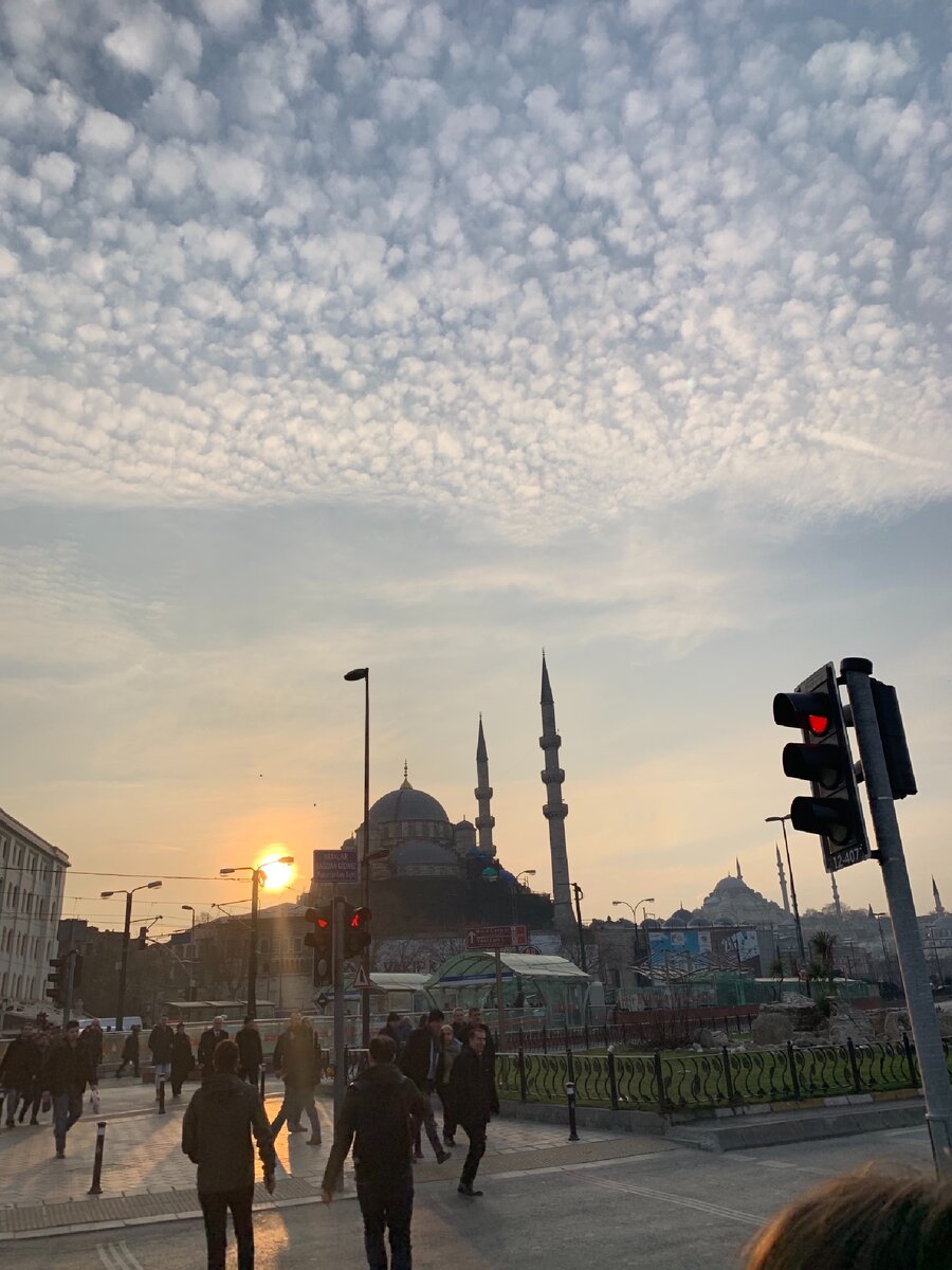 Сердце Стамбула-площадь Эминеню