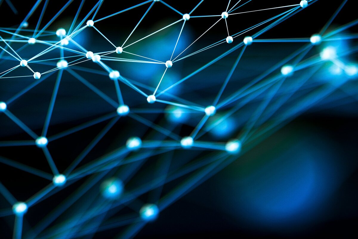 Что внутри файла ibases.v8i и какая у него структура 