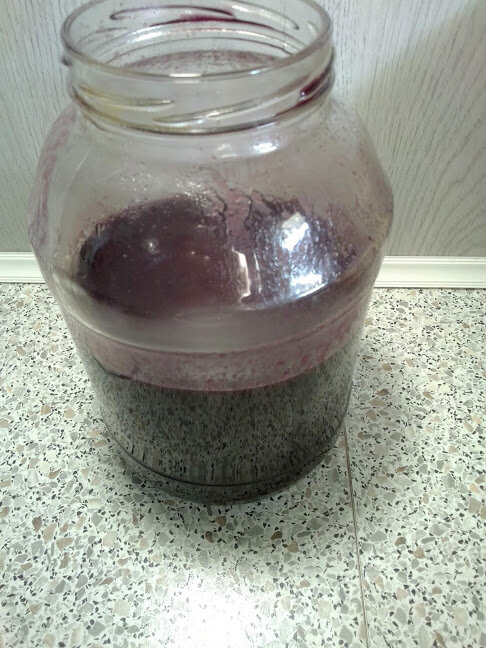 Фото №2. Банка двухлитровая, получилось около 1,5 литра готового продукта..