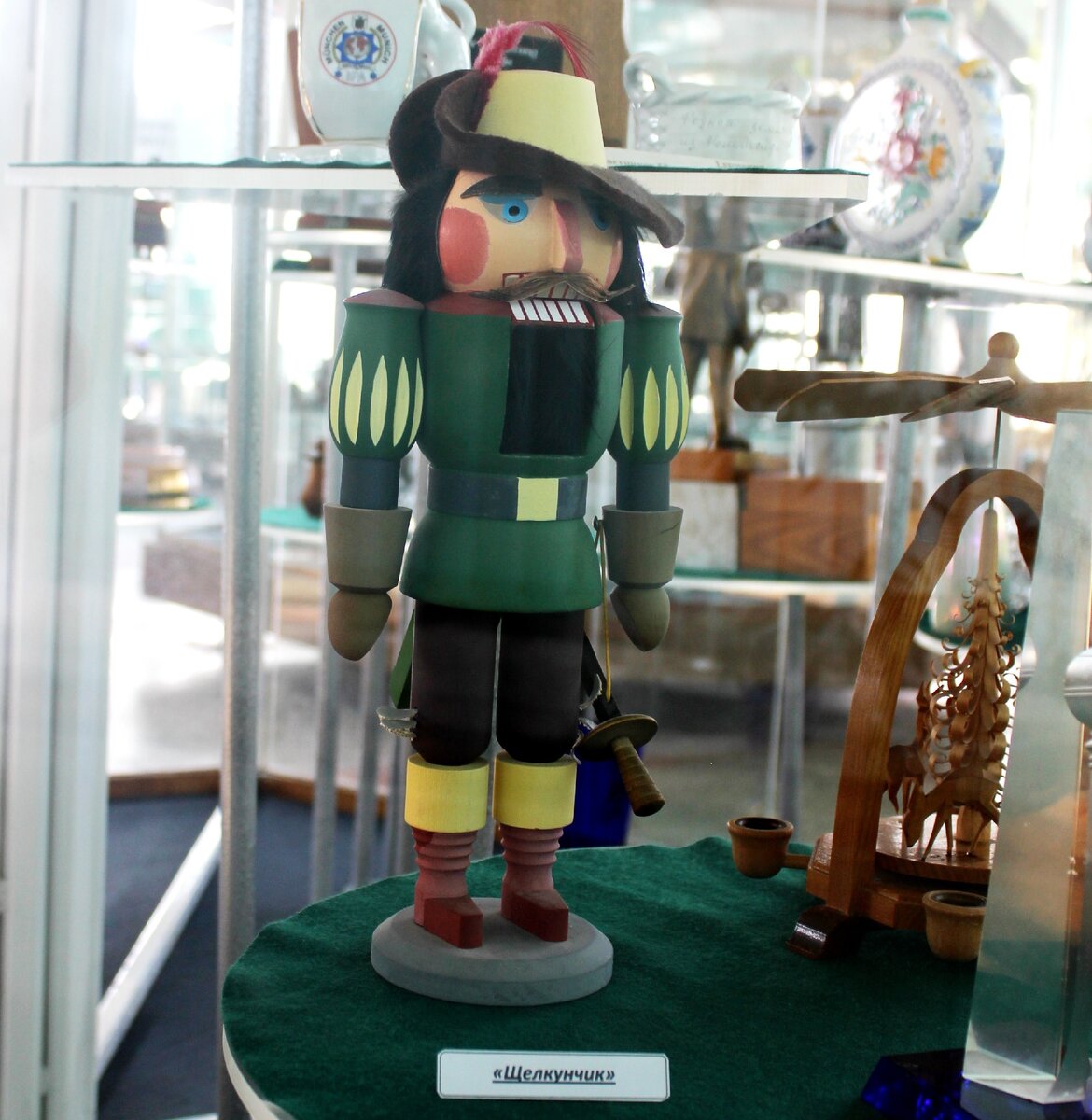 Фото автора канала "Кукляндиля| куклы СССР, РФ, мира".