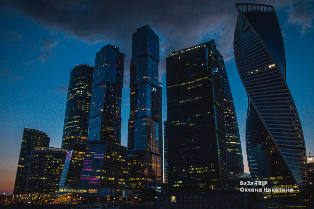 Москвичи не любят небоскребы Москва-Сити, а приезжим нравится. В чем дело?0