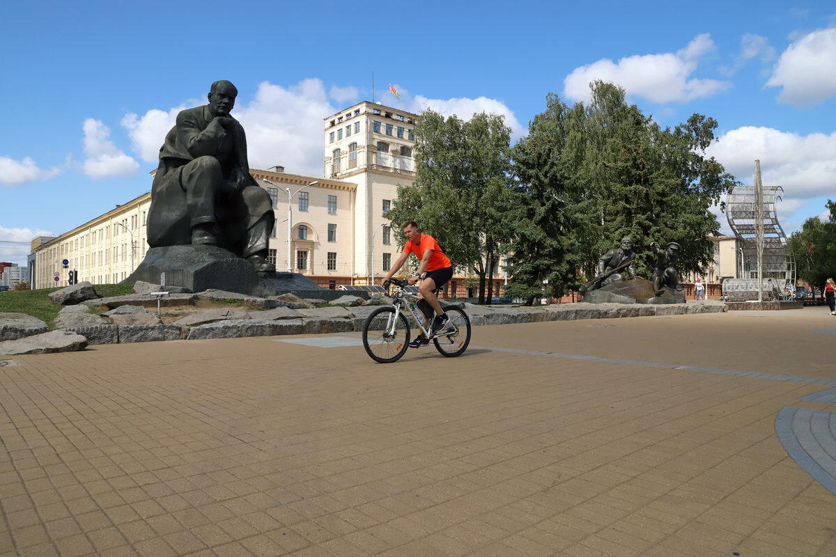 Воплотить связь времен». Юрий Градов рассказал, какой необычный объект он  хочет возвести в Минске | Минская правда | МЛЫН.BY | Дзен