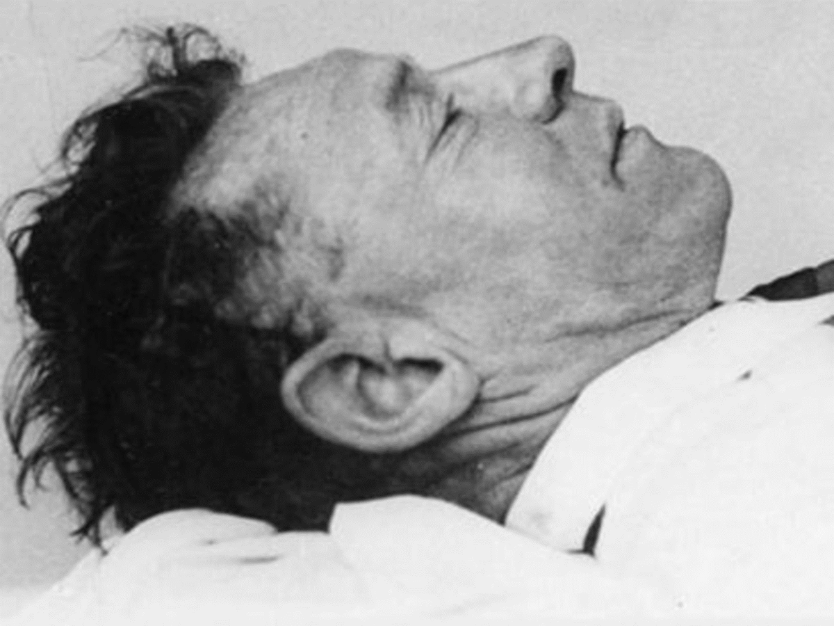 тело человека из Сомертона было найдено на Сомертон-Бич, на юго-западе Аделаиды, 1 декабря 1948 года.