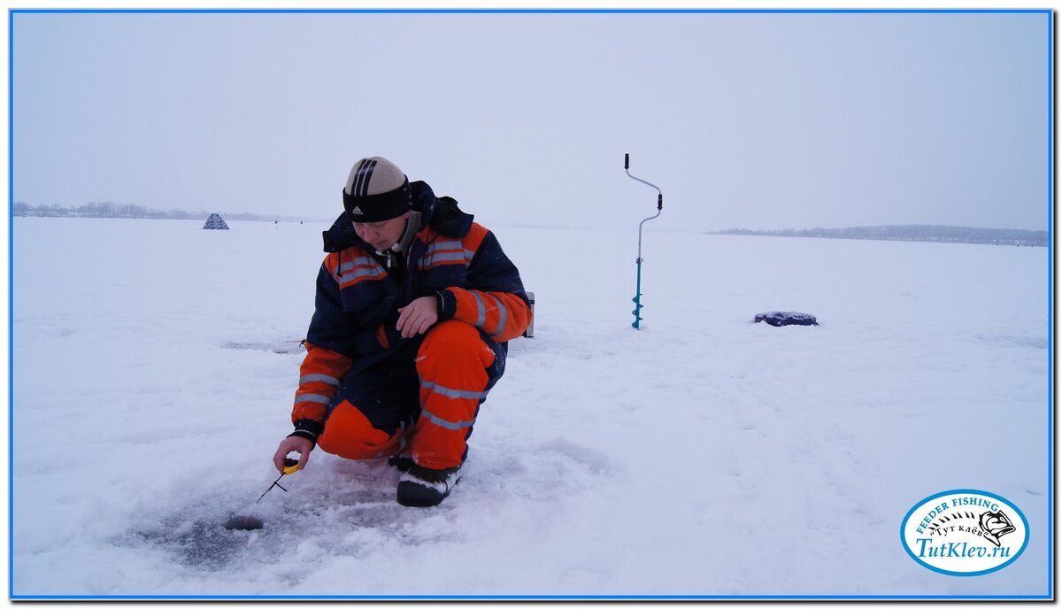 Что нужно для зимней рыбалки?  В первую очередь хорошая, теплая одежда.