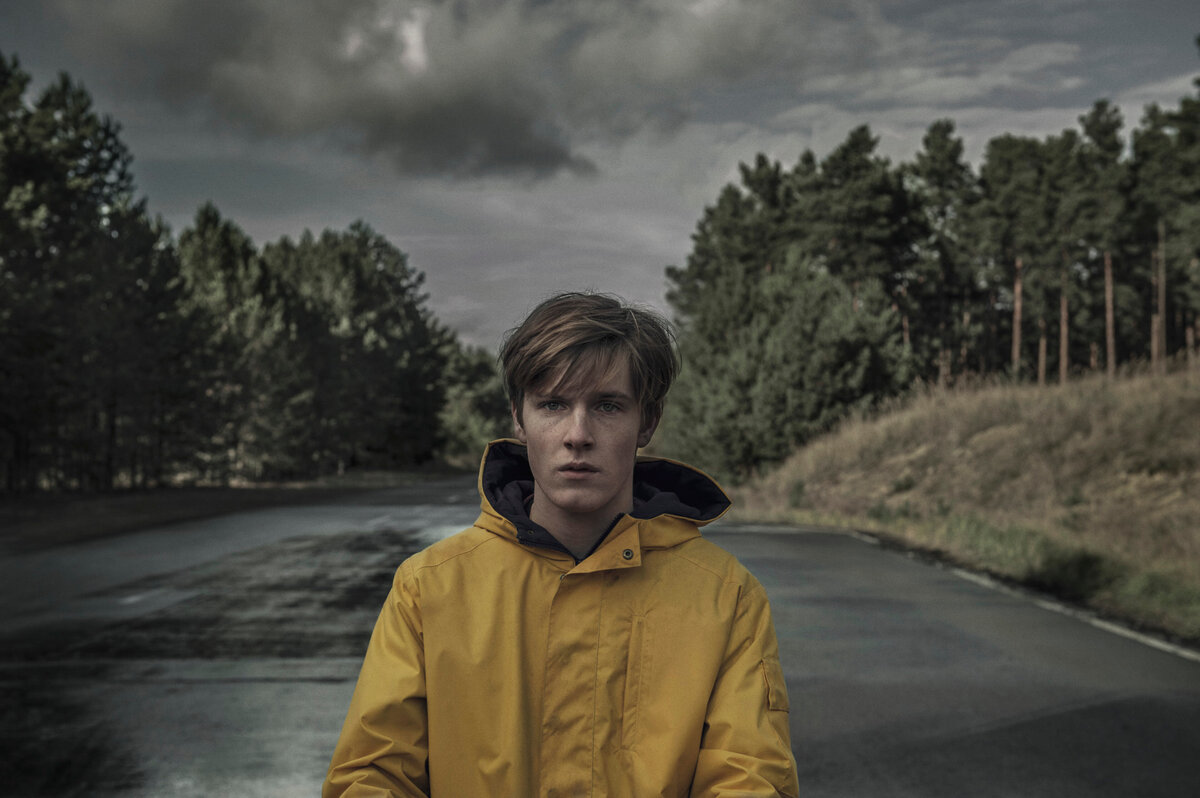 Кадр из сериала «Тьма»