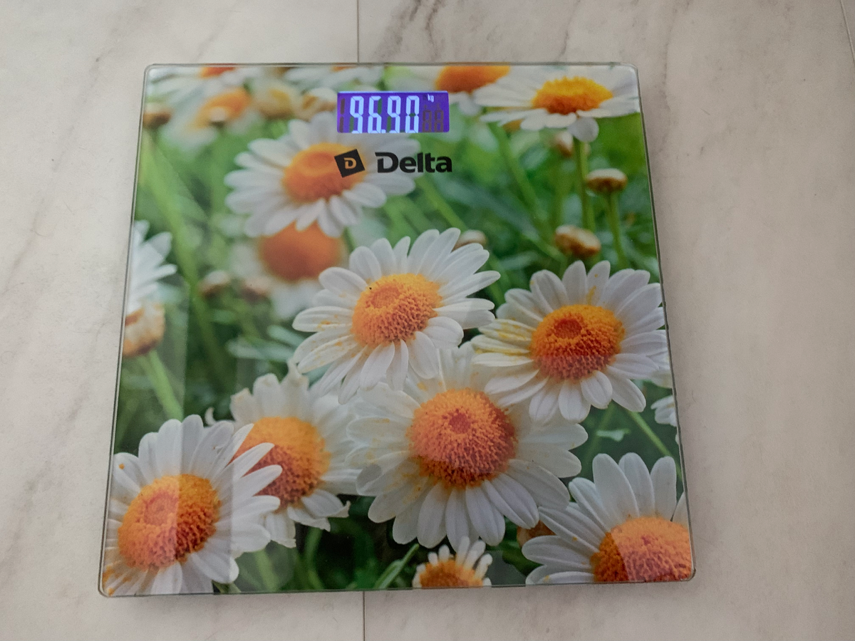 Чистый утренний вес, в течение дня плюс пару кило