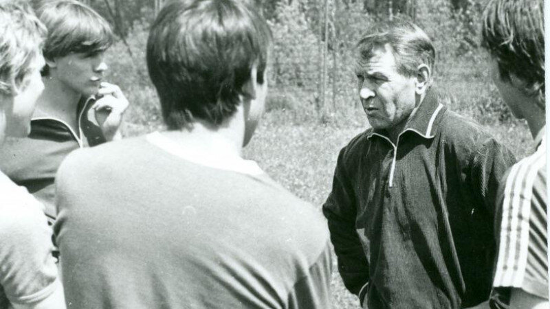     Василий Фомичев за работой. altlib.ru