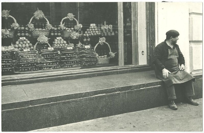 «Елисеевский магазин». Александр Лапин, 1981 год, г. Москва, ул. Горького, МАММ/МДФ.