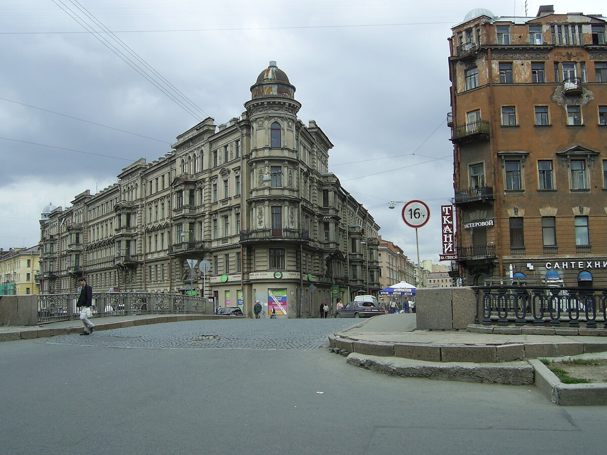 дом раскольникова в санкт-петербурге. набережная канала грибоедова 104. канал грибоедова сенная площадь. гражданская улица 19 санкт-петербург. петербург федора михайловича достоевского.