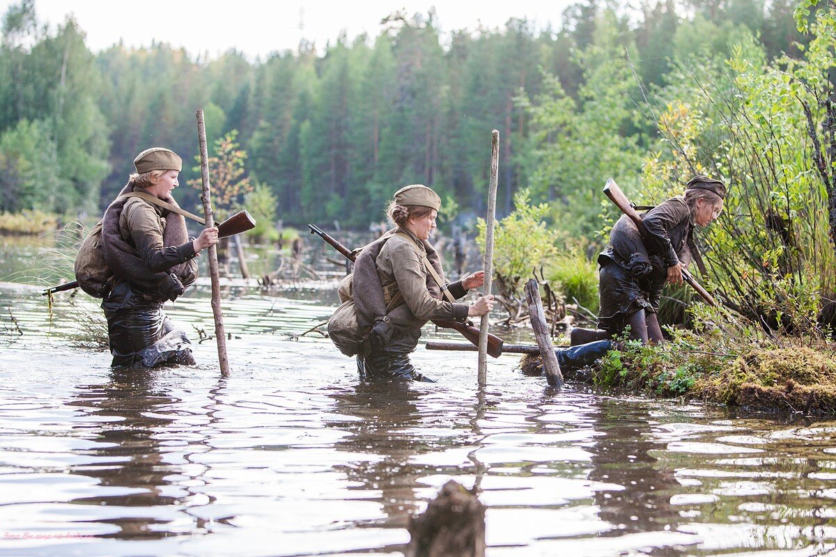 Кадр из фильма "А зори здесь тихие"