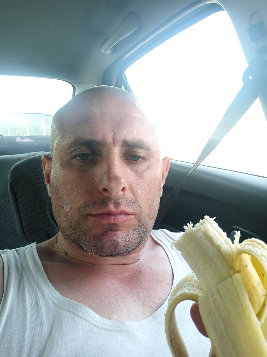 В бананах много витаминов, калия например. Я их очень люблю