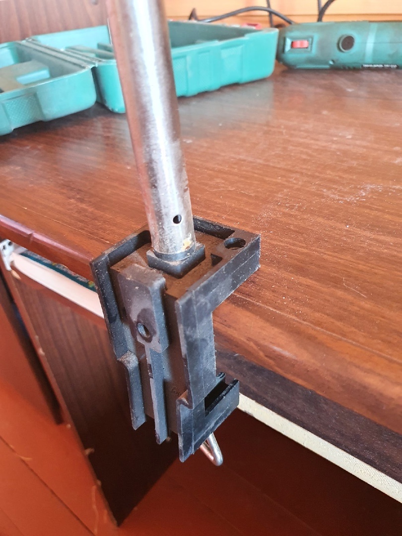 Крепление кронштейна. Фото автора