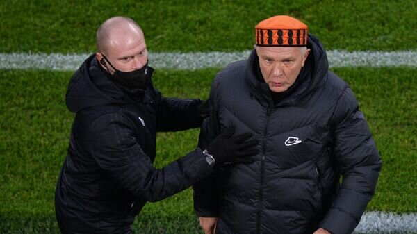    Президент "Урала" Григорий Иванов (справа) © РИА Новости / Павел Лисицын