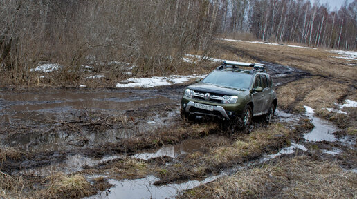 Два Duster и Suzuki Grand Vitara покатушка по легкому бездорожью на 