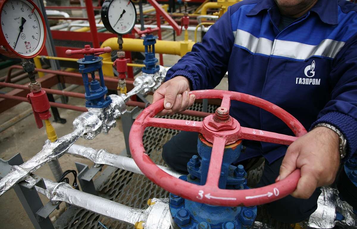 Газпром предупредил Нефтегаз: впереди только закручивание вентеля. Источник: Яндекс.Картинки