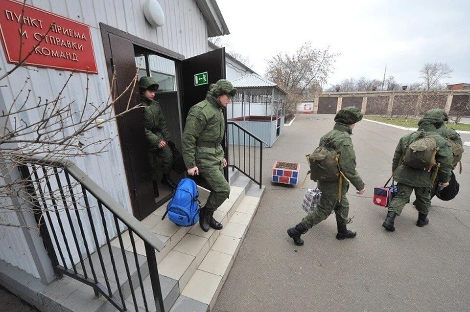     Ошибочно мобилизованных россиян возвращают домой Михаил ФРОЛОВ