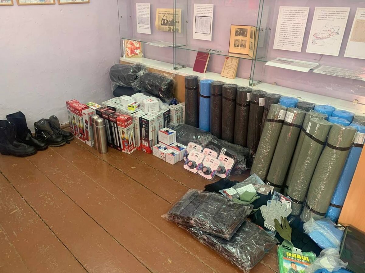    Всю необходимую помощь солдатам оказывают жители и других районов Нижегородской области Анастасия Красушкина