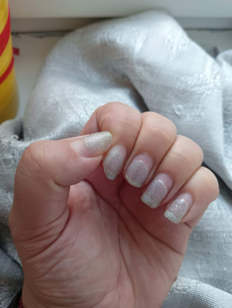 сломала все ногти из-за мытья техники, перчатки не помогли.