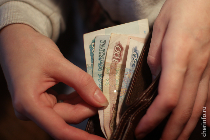    С нового года зарплаты вырастут на 4%. Повышение коснется всех работников бюджетной сферы, сообщил губернатор Олег Кувшинников