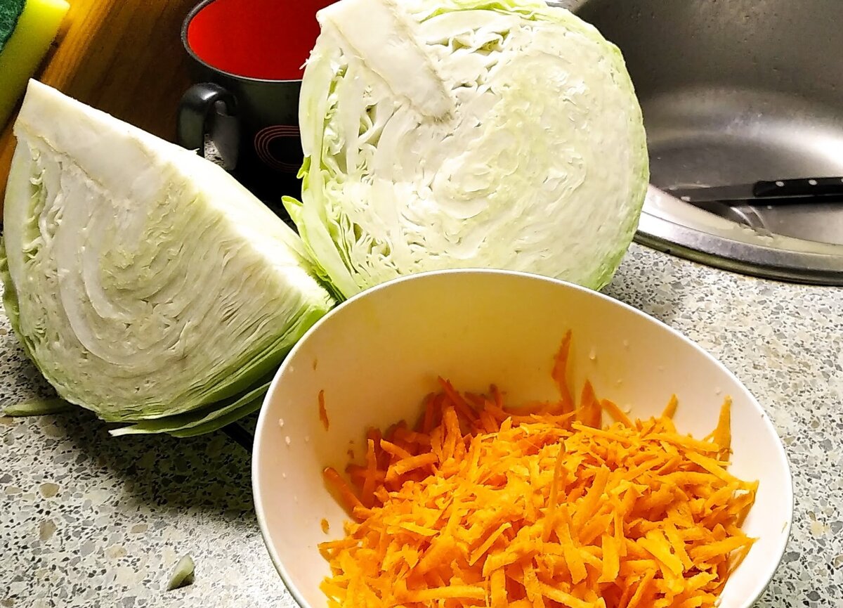 Морковка и капуста готовы к бою