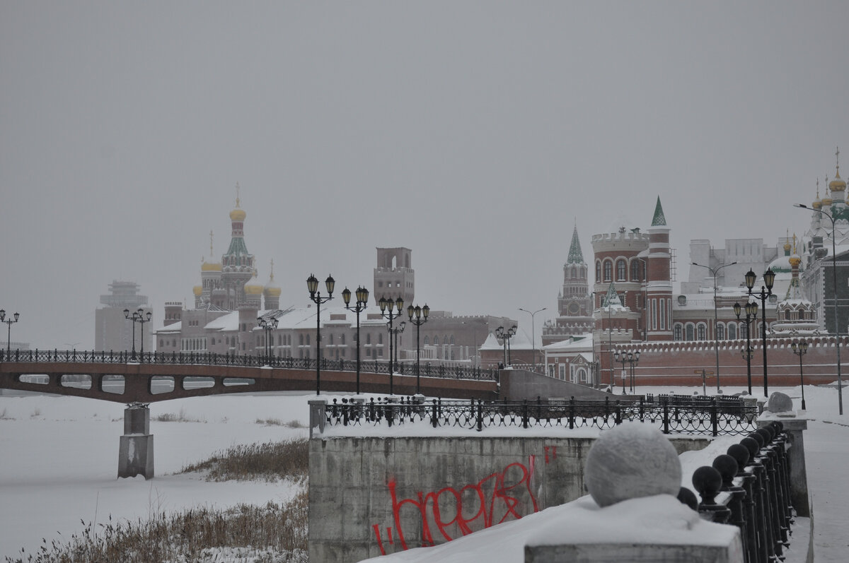 Воскресенская набережная.