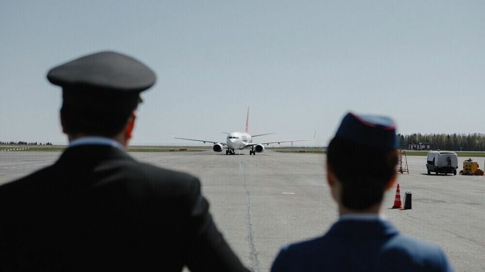     Первый рейс по маршруту Ижевск – Екатеринбург – Ижевск компания «Ижавиа» выполнила 4 ноября. В столицу Урала отправился полный Boeing 737-800 со 181 пассажиром.