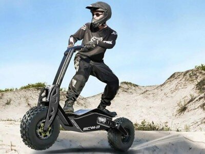    Red Bull и инженеры команды «Формулы-1» показали внедорожный электросамокат