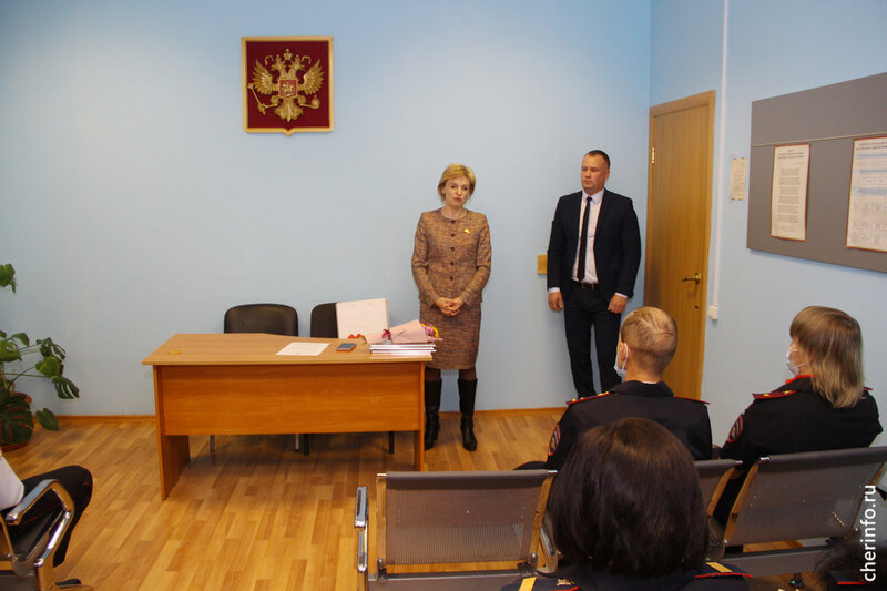    В линейном отделе полиции в честь Дня сотрудника ОВД прошло небольшое торжественное собрание И