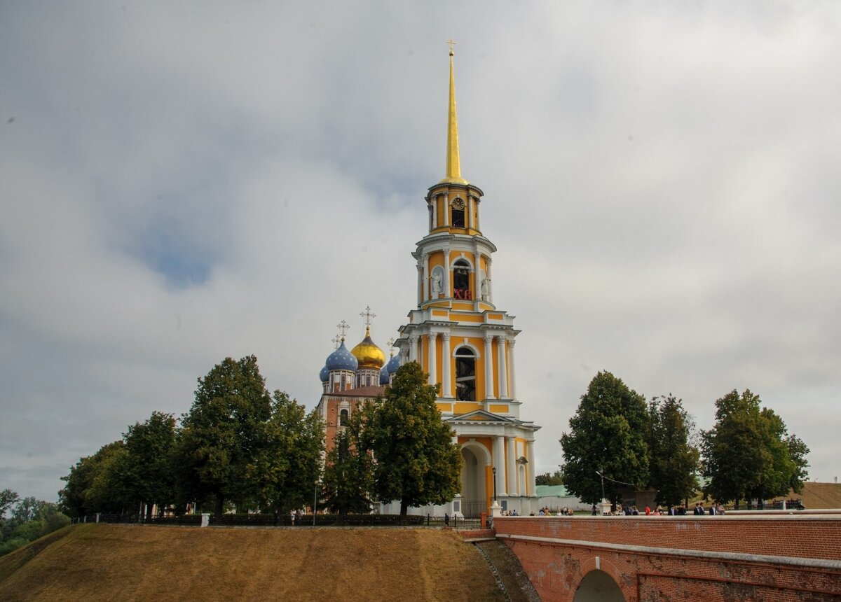 Глебов мост и Соборная колокольня