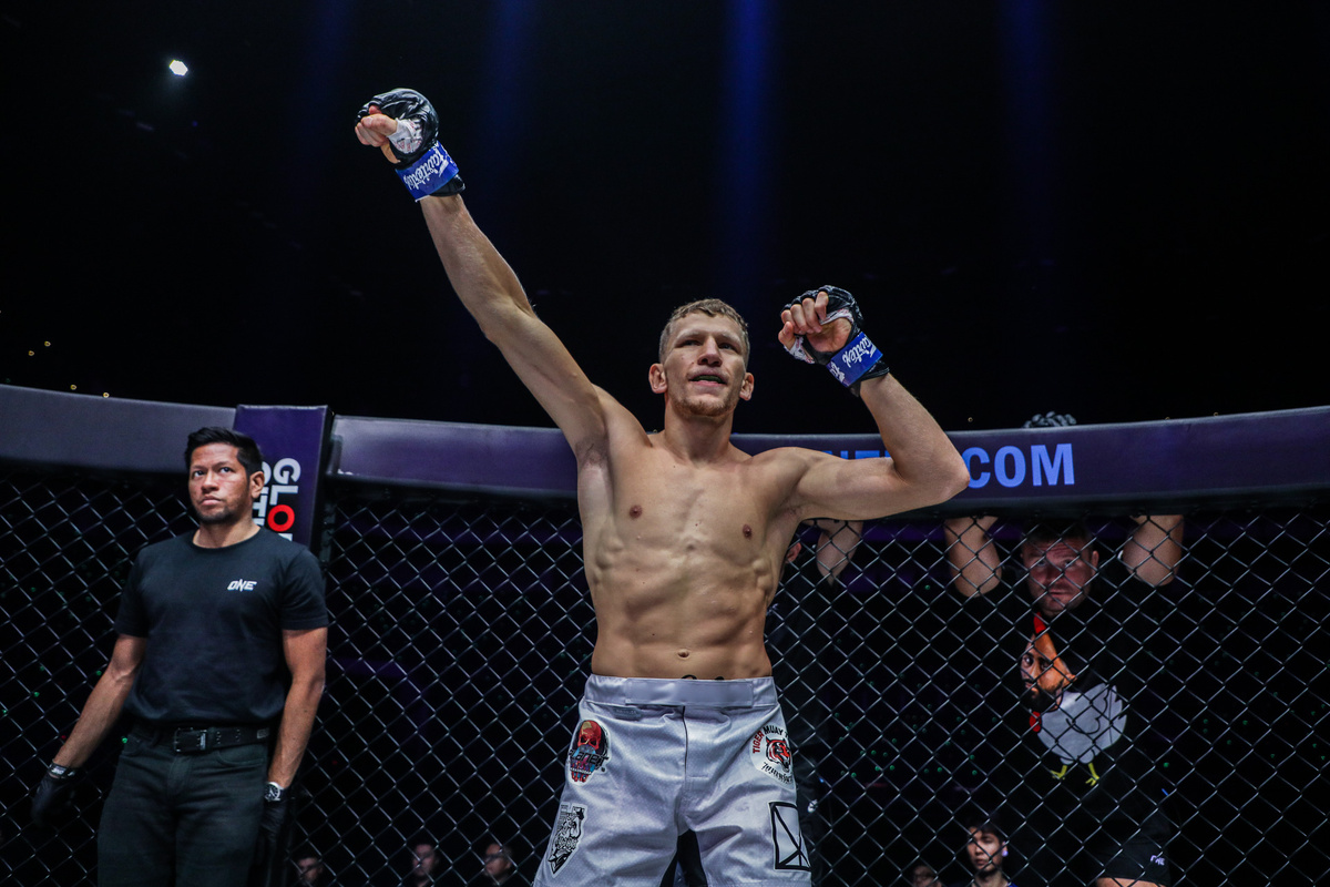  Только благодаря тщательной работе над собой можно достичь мощных результатов