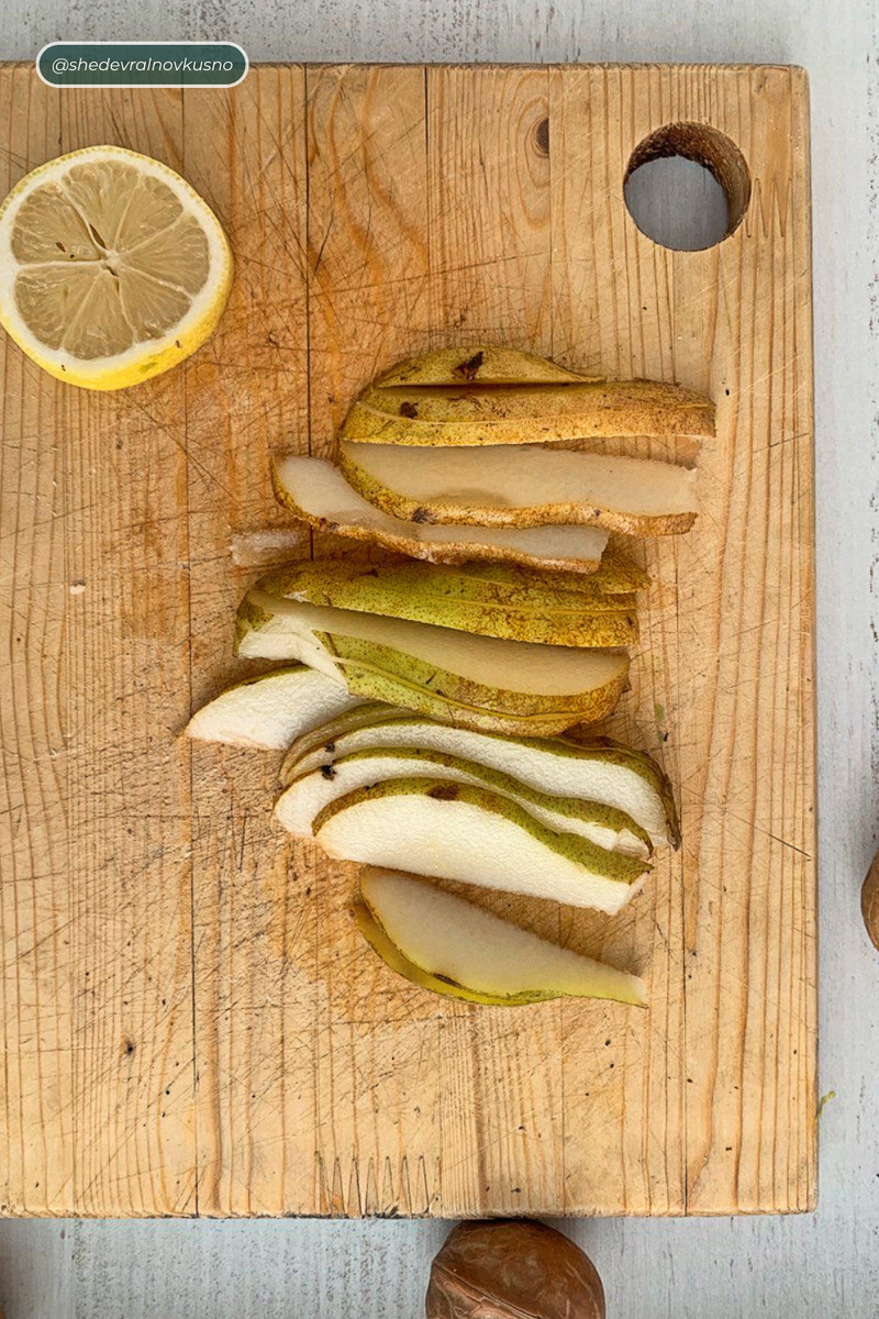 Бутерброд с авокадо и грушей. Шедеврально вкусно!